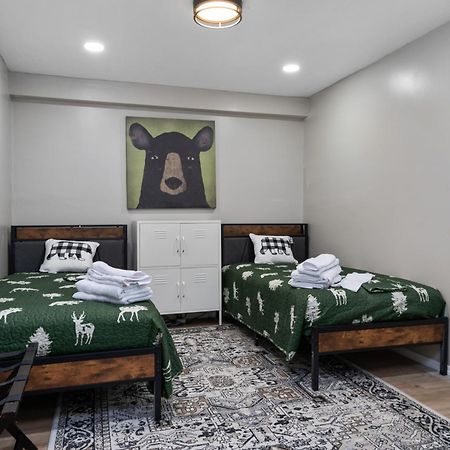 Spacious Cabin Near Hocking Hills And Caves With Hot Tub And Firepit Laurelville 외부 사진
