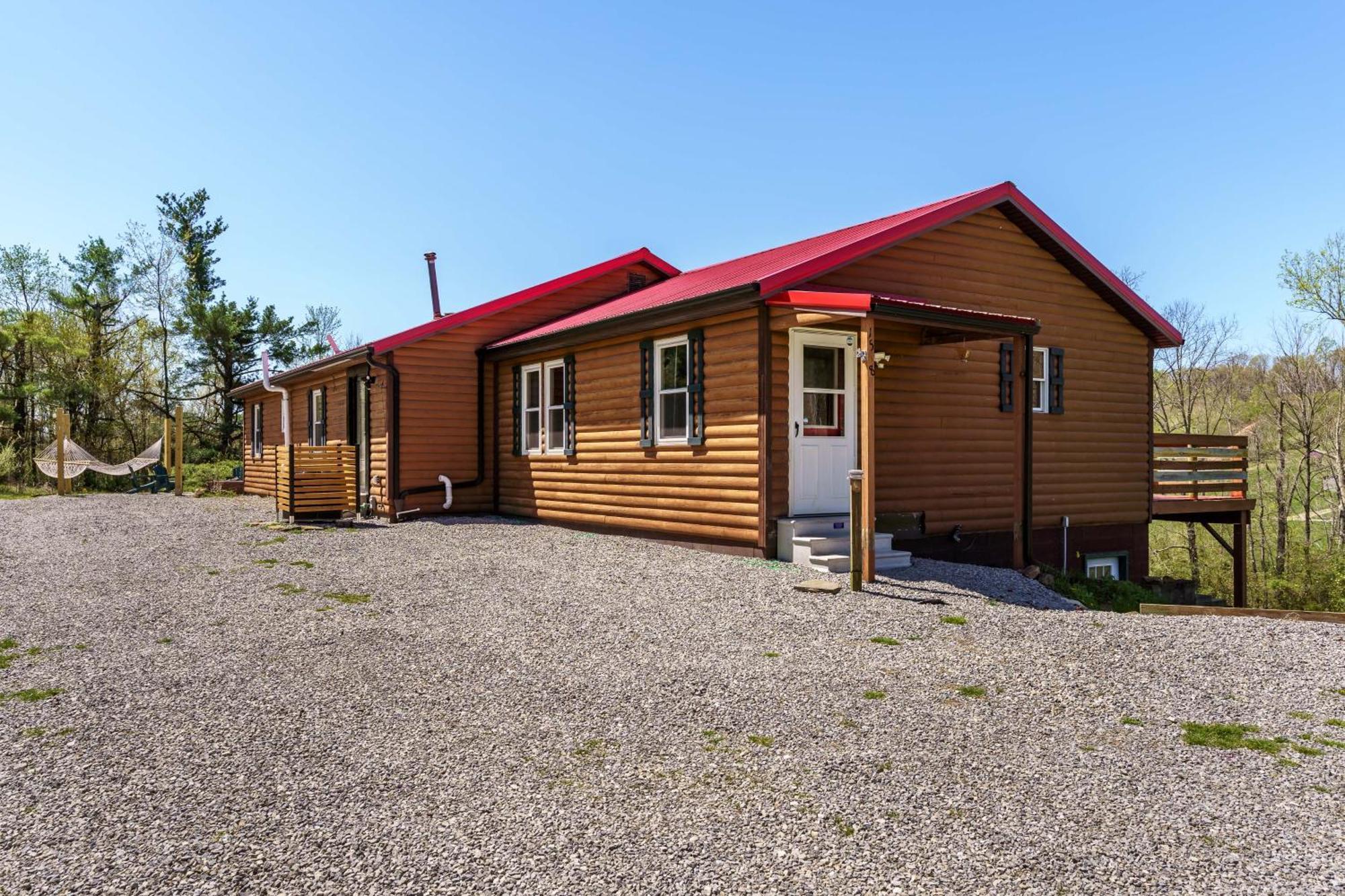 Spacious Cabin Near Hocking Hills And Caves With Hot Tub And Firepit Laurelville 외부 사진