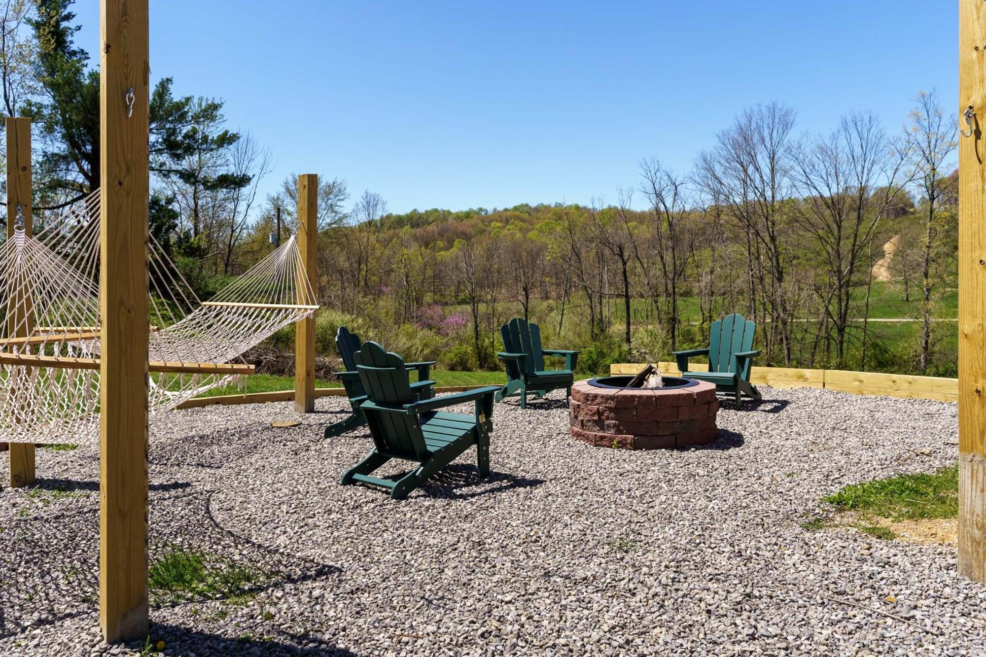 Spacious Cabin Near Hocking Hills And Caves With Hot Tub And Firepit Laurelville 외부 사진